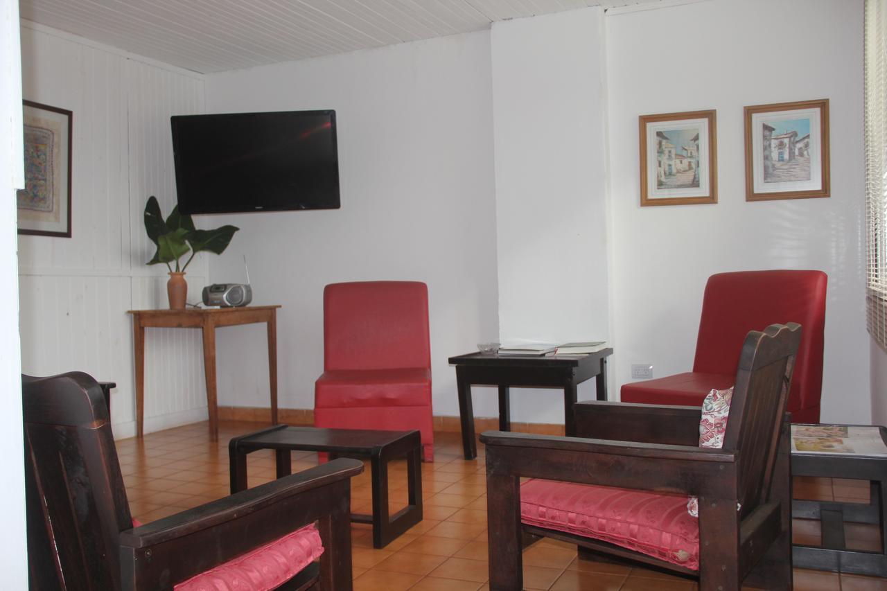 Hotel Vuelta Del Ombu Gobernador Virasora Kültér fotó