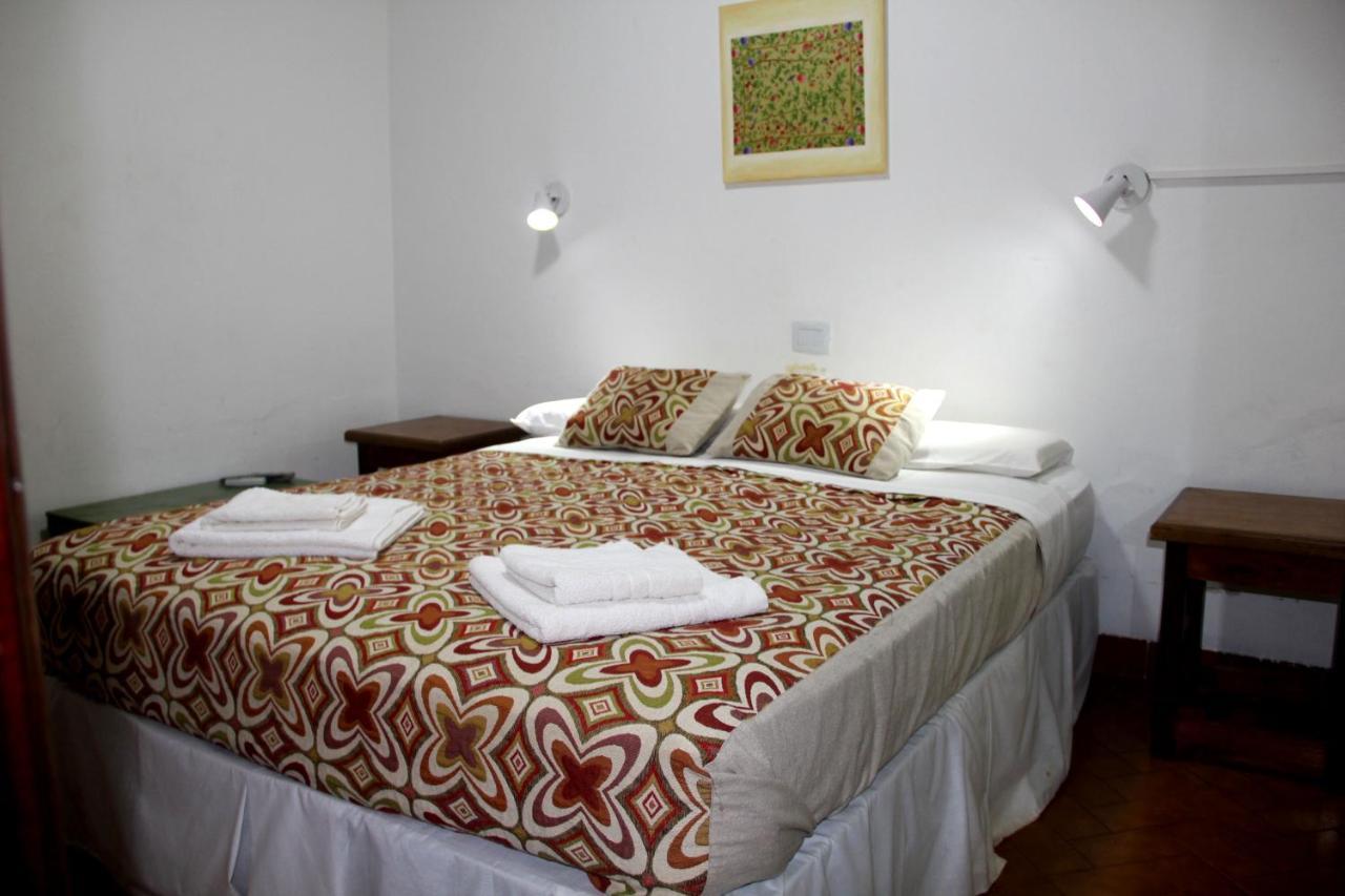 Hotel Vuelta Del Ombu Gobernador Virasora Kültér fotó